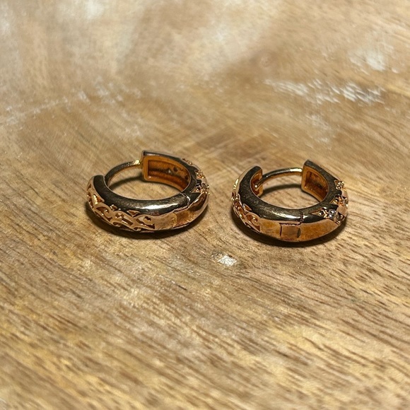 CZ Huggies Gold Vermeil Over 925 Sterling Silver Earrings - Picture 8 of 12